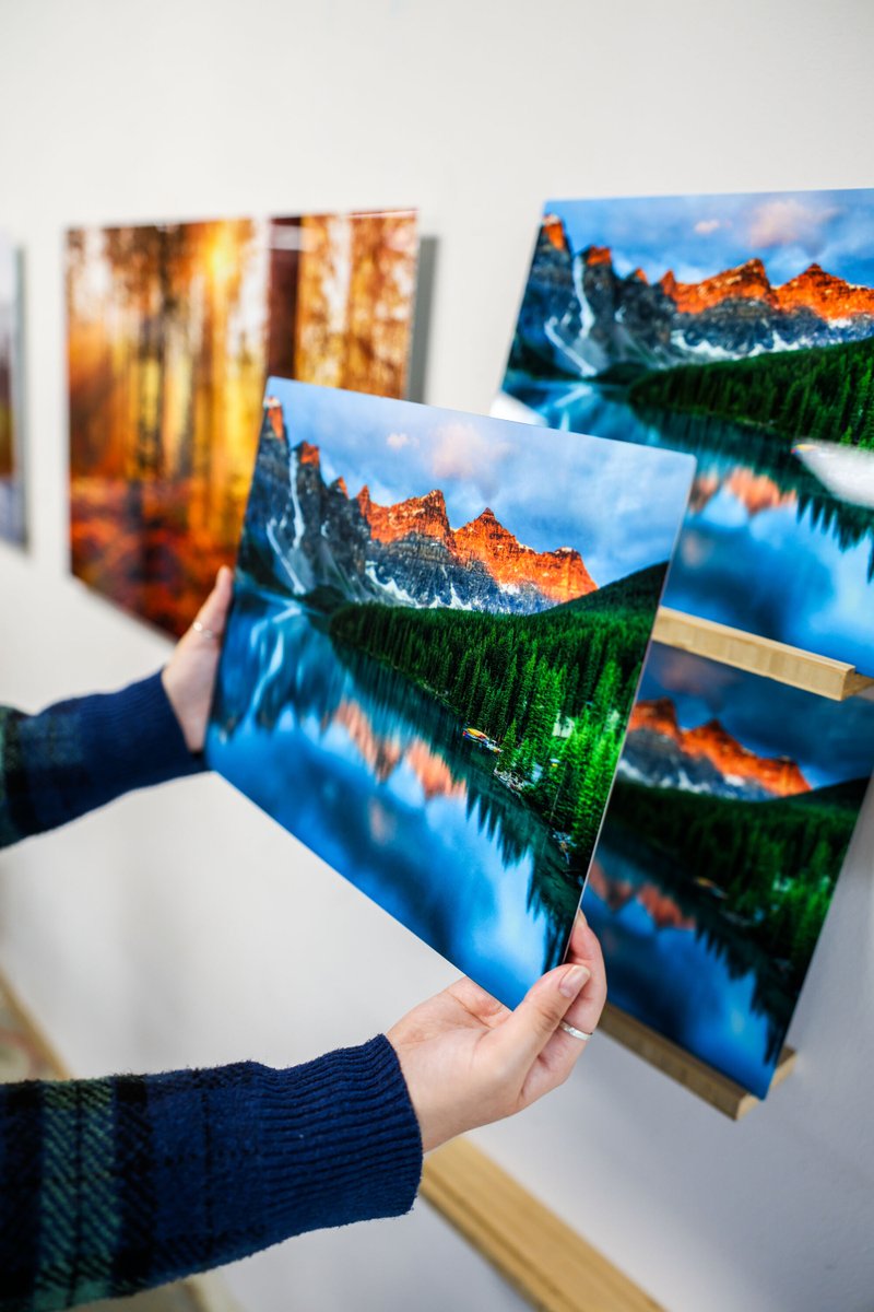 BumbleJax's tweet photo. A closer look at our gloss photo finish. The high-gloss surface enhances color, contrast, and reflection, giving the image added depth and a vibrant, polished look.
#seattleart #seattlephotographer #seattleartist https://t.co/a6sk7AmgT4