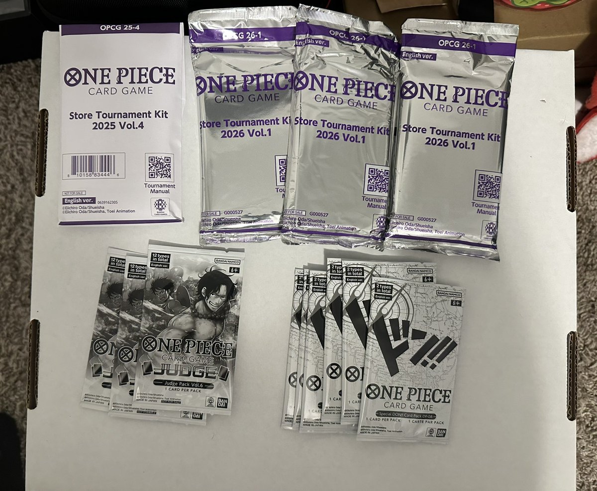 with the recent traction I’ve been getting for my sales posts thought I would do a small giveaway!
To enter just follow me
RT this post 
Comment your most recent pull! 
Thanks! 🤓