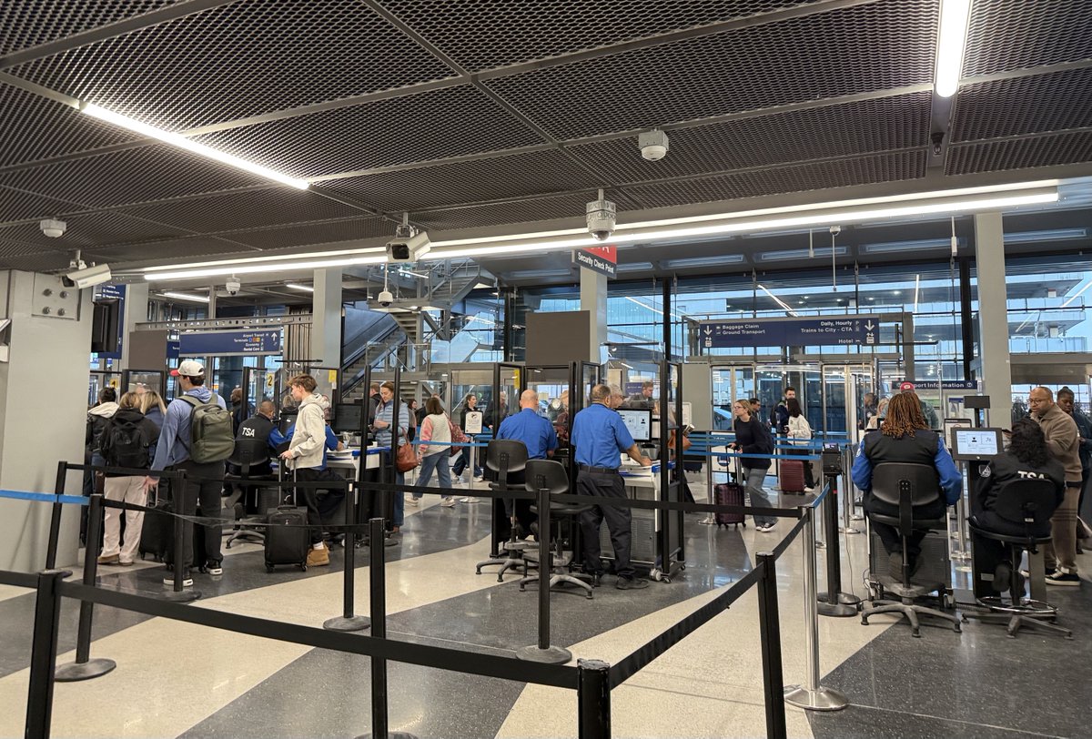Sat morning early. Pres day wknd. Ohare was crowded. And the ⁦<a href="/TSA/">TSA</a>⁩ pre check process was stellar. Long line but moved fast. ~6 workers open, good comms, easy, impressive. A true pleasure to start a trip, thk u terminal 3 TSA! ⁦<a href="/fly2ohare/">O'Hare Intl. Airport</a>⁩ #ohare #AA