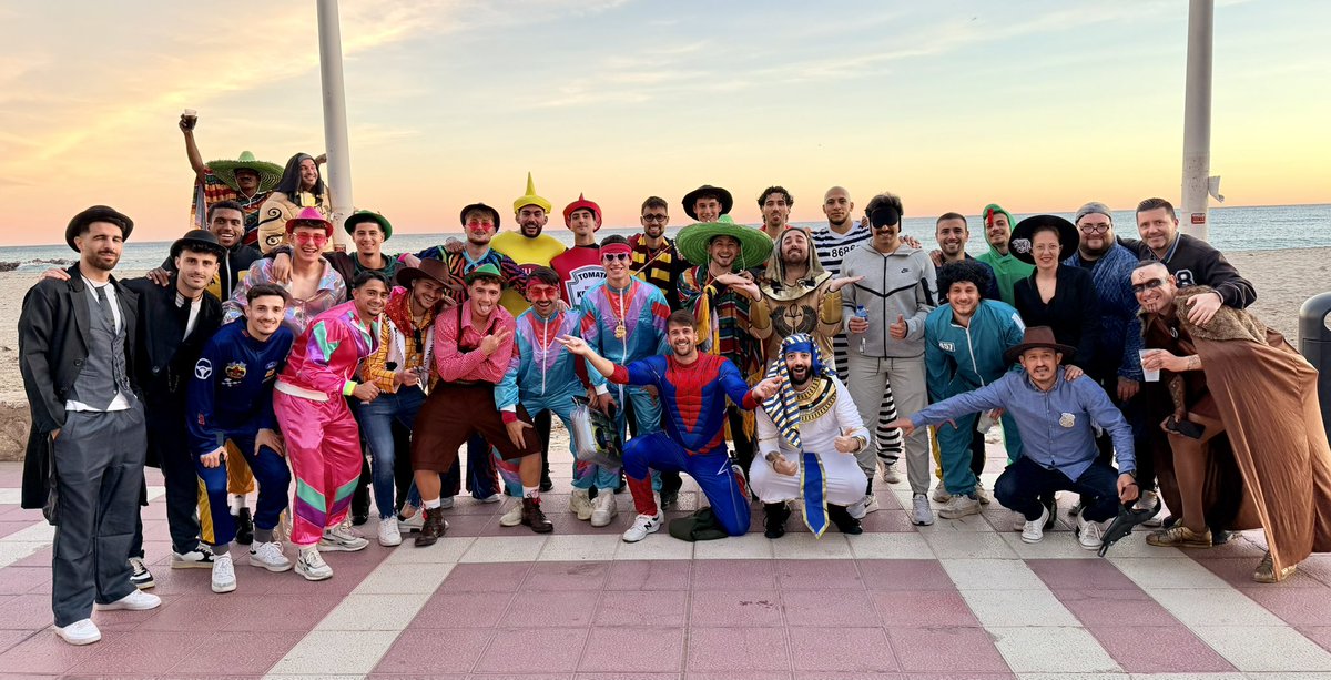 Carnaval, carnavaaaaaallllllll 🎭🥳🎊🍹

#𝗖𝗮𝗺𝗶𝗻𝗲𝗺𝗼𝘀𝗝𝘂𝗻𝘁𝗼𝘀 🤝🏻 💙🤍