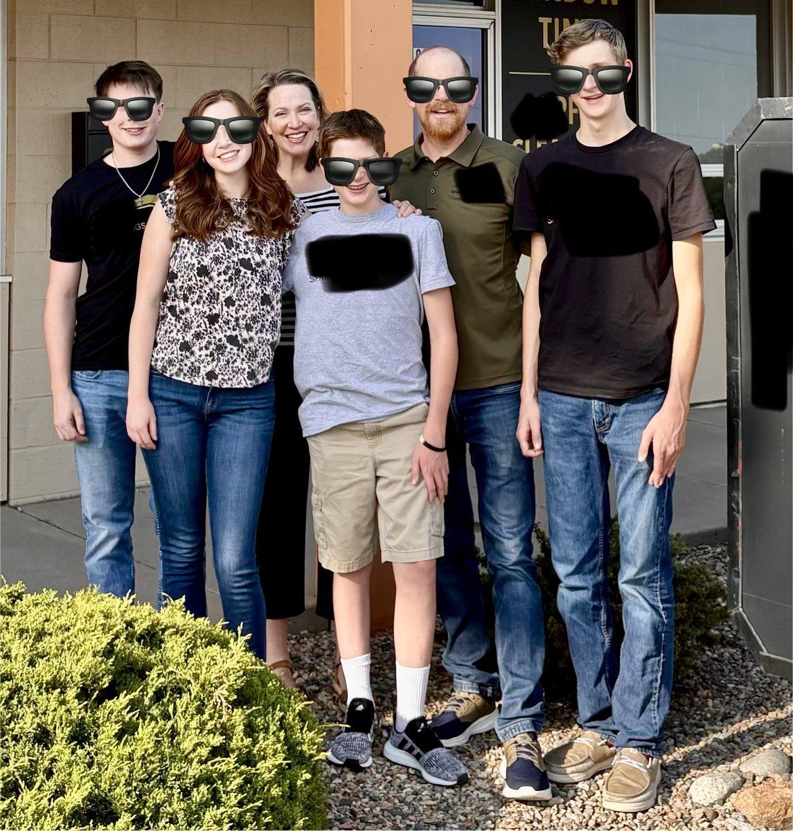 Beth Cavete tweet media