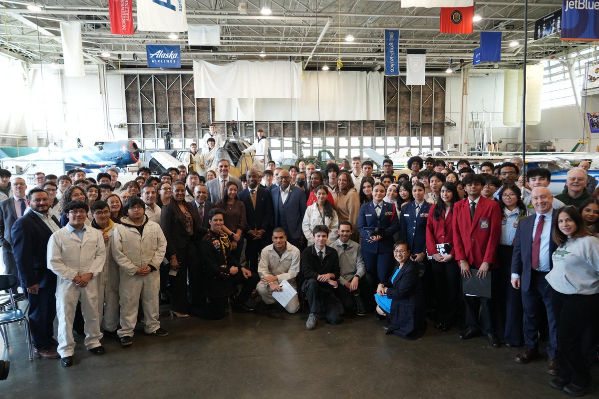 Aviation High School tweet media