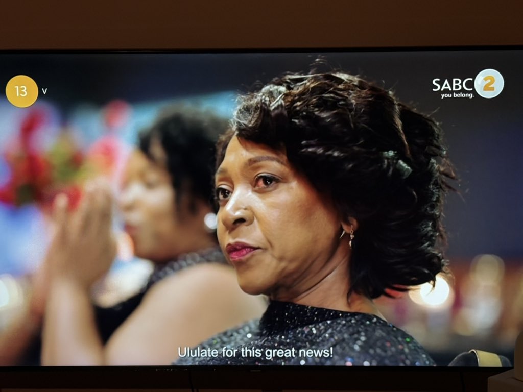 KaraboMellowx's tweet image. Can we talk about how she is eating up the "Evil Mamazala " role? They definitely got the right person 👌 
#PimvilleOnSABC2 #LiveInEveryBeat