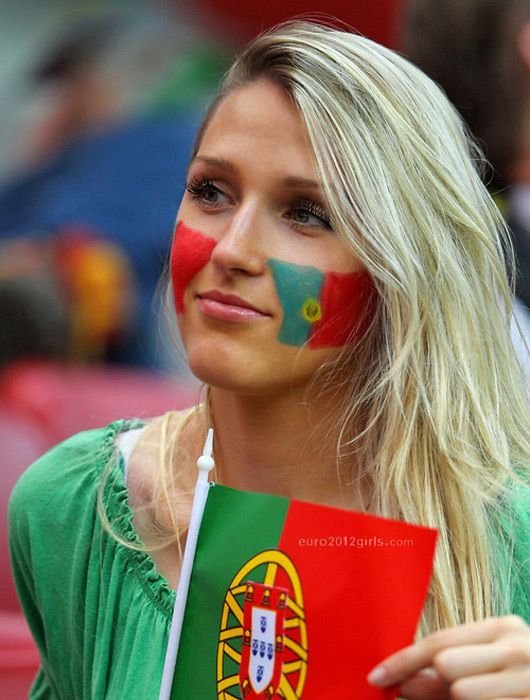 World_Insights1's tweet photo. 🇵🇹 Countries with the Most Portuguese :

🇧🇷 Brazil — 25,250,000+
🇫🇷 France — 1,515,000
🇺🇸 United States — 1,414,000
🇨🇦 Canada — 484,800
🇨🇭 Switzerland — 353,500
🇱🇺 Luxembourg — 252,500
🇩🇪 Germany — 232,300
🇬🇧 United Kingdom — 202,000
🇪🇸 Spain — 181,800
🇦🇺 Australia — 161,600
🇿🇦 South Africa — 121,200
🇻🇪 Venezuela — 111,100
🇧🇪 Belgium — 101,000
🇳🇱 Netherlands — 90,900
🇦🇴 Angola — 85,850
🇲🇿 Mozambique — 80,800
🇮🇹 Italy — 75,750
🇮🇪 Ireland — 70,700
🇳🇴 Norway — 60,600