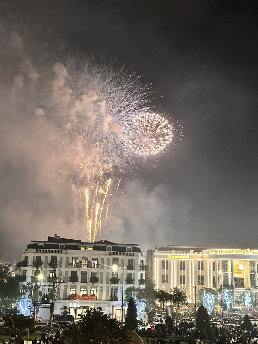 Thịnh Khong Ram tweet media