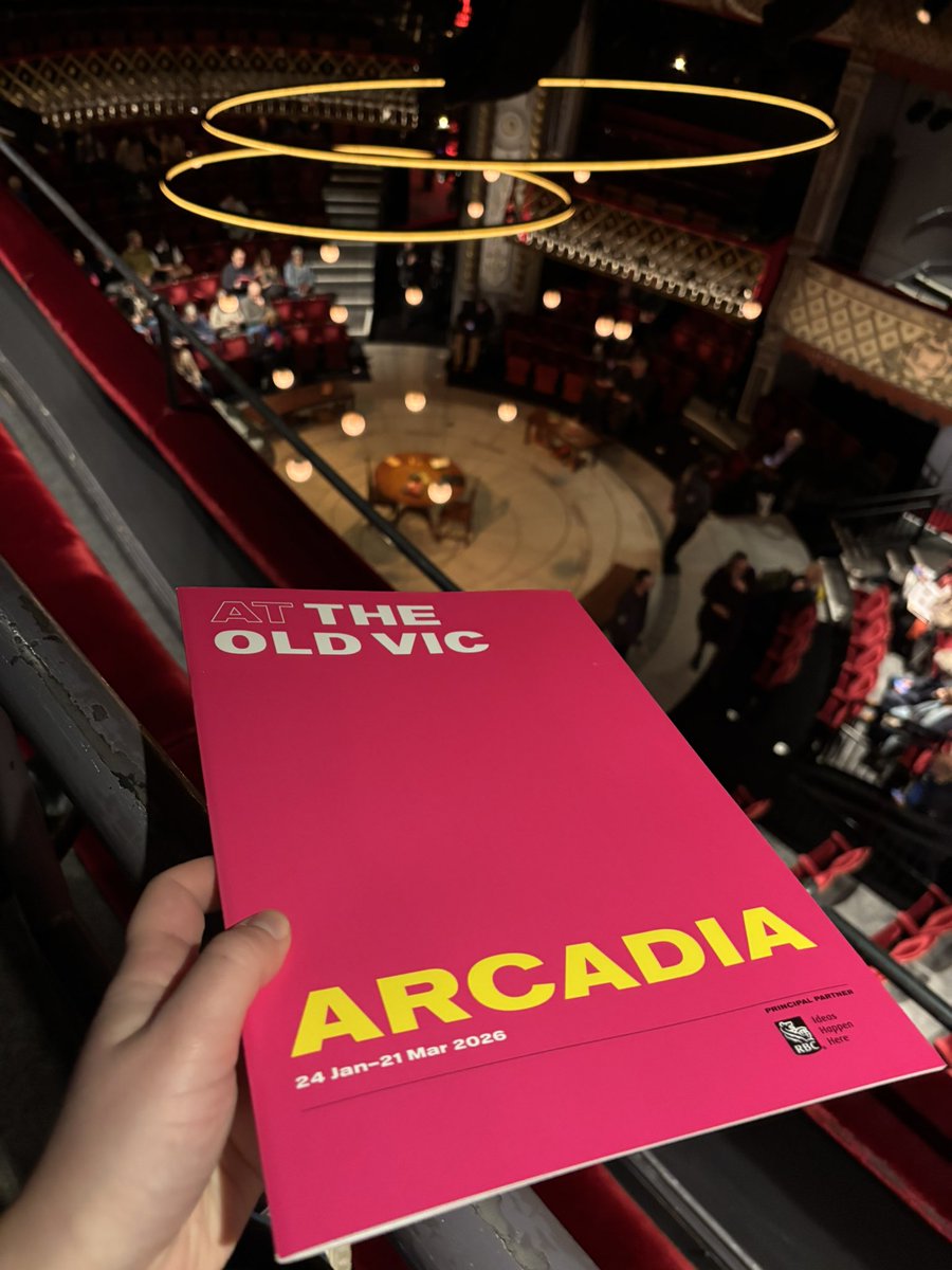 Notes From Row H 🎭 tweet media