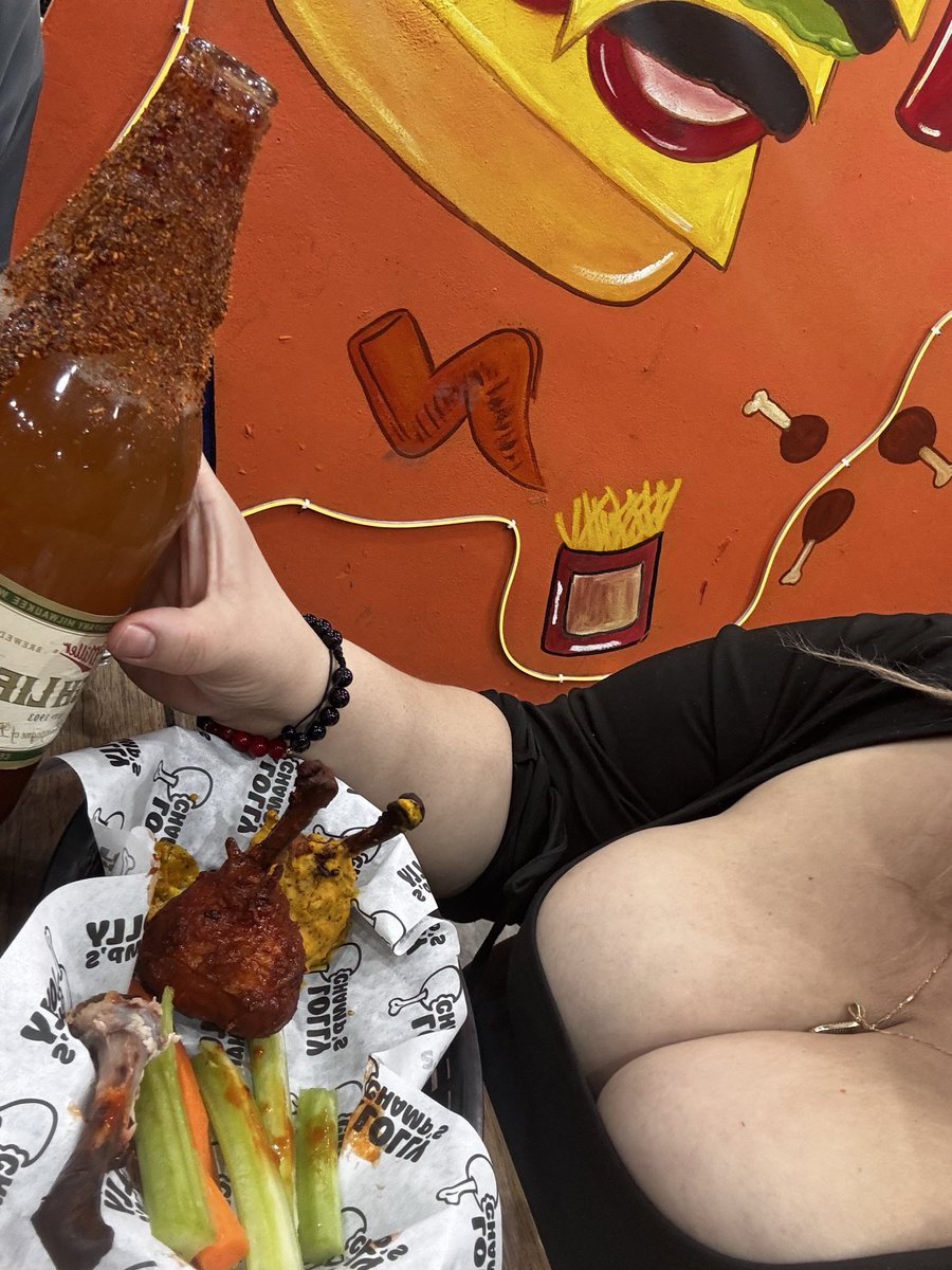 Buenos días feliz lunes ya en unos días mi cumple que van a regalar???? Al mejor video jalándosela con un video mío les mando un regalo <a href="/JeanyCornudo/">Jean y Adrian Pareja cuckold Monterrey</a> #hotwife #bbw #hotwiferegia #bbwmty