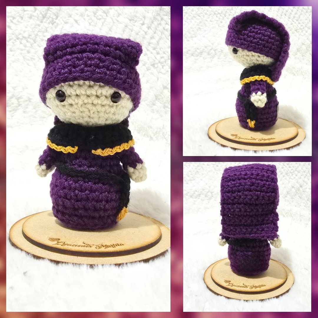 CreaMartitaGT's tweet photo. ✝️ ¿De qué hermandad eres?
Creamos tu cucurucho amigurumi personalizado,
tejido completamente a mano y adaptado a tu uniforme.
🎨 Personalizados
🧶 Producción limitada
📩 Envíanos:
• Hermandad
• Imagen de referencia
#SemanaSantaGuatemala
#Cucuruchos
#hechoconamor 
#AmigurumiGT https://t.co/363NuMvUW7