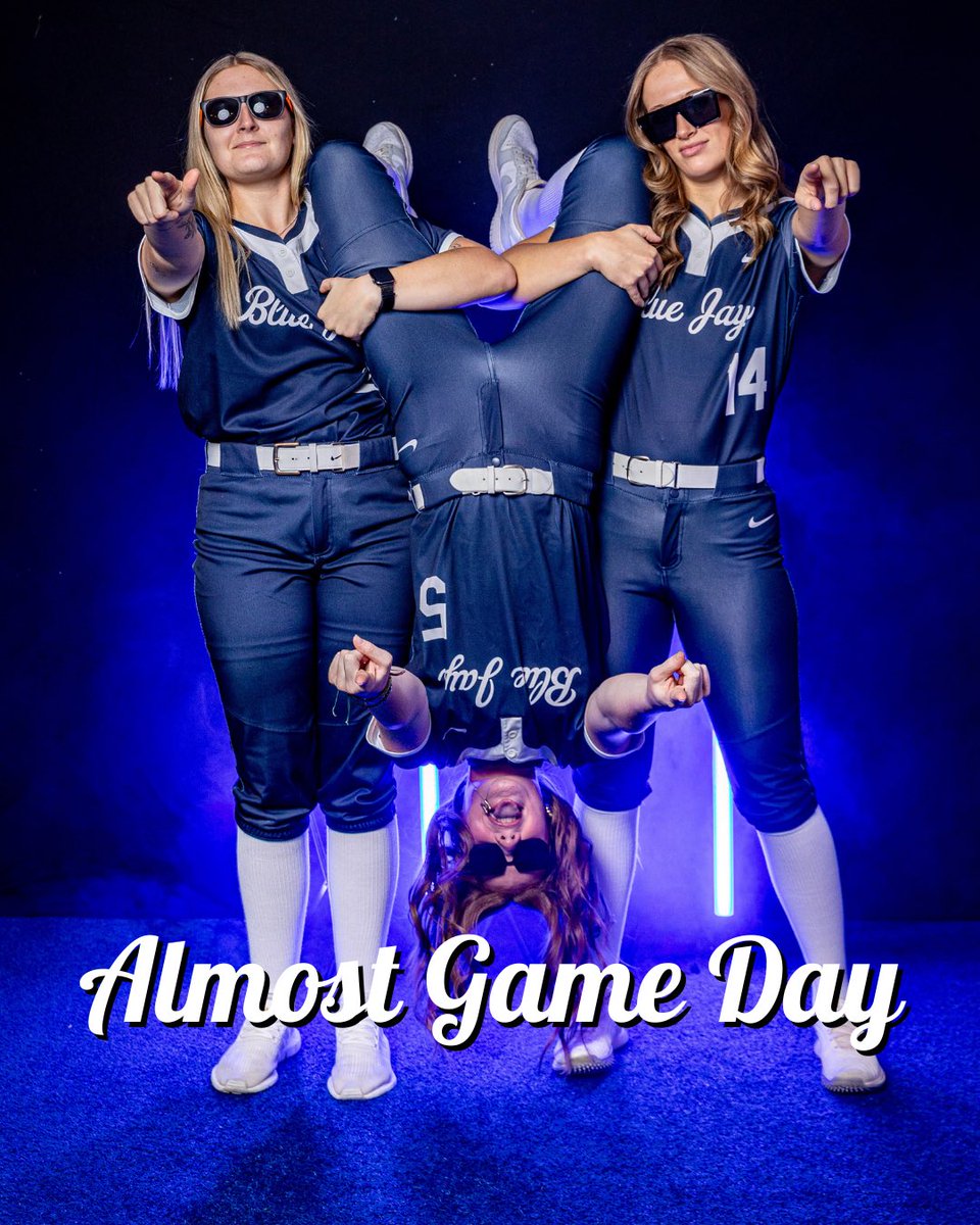 WestmoSoftball tweet media