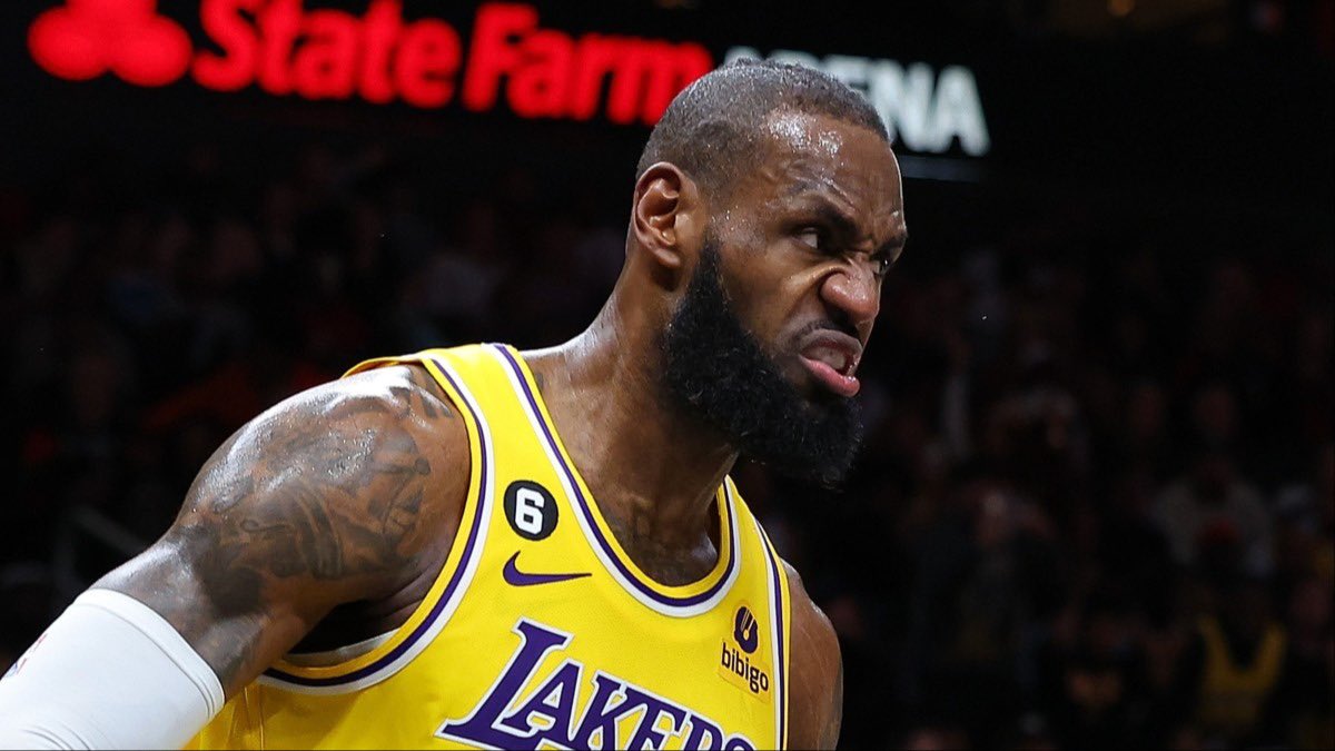 witte_sergei's tweet photo. “LeBron, we must defend our Alsatian holdings against the Swiss Confederacy. Burgundy needs you to go all out.”

“Yes sir, glory to the House of Valois.” https://t.co/BjQr1gVpsy