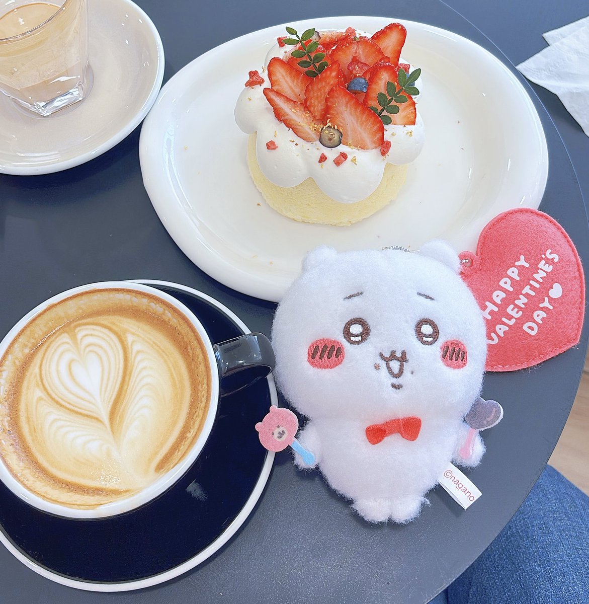 iao90139's tweet photo. BUTTER DAY  奶油日🧈
豪好吃的草莓戚風蛋糕🍰🤤 https://t.co/swHvcumIHi