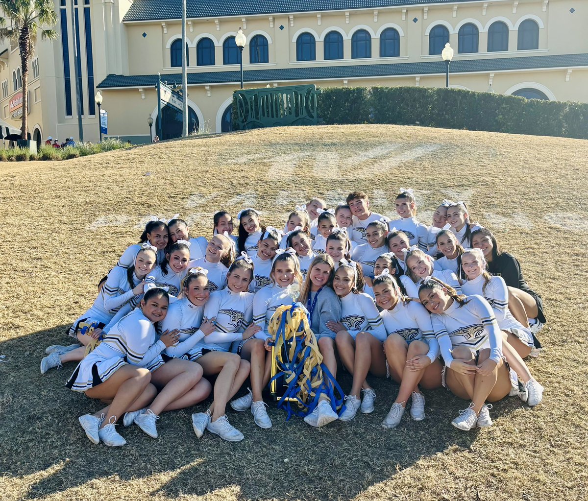 Johnson Cheer tweet media