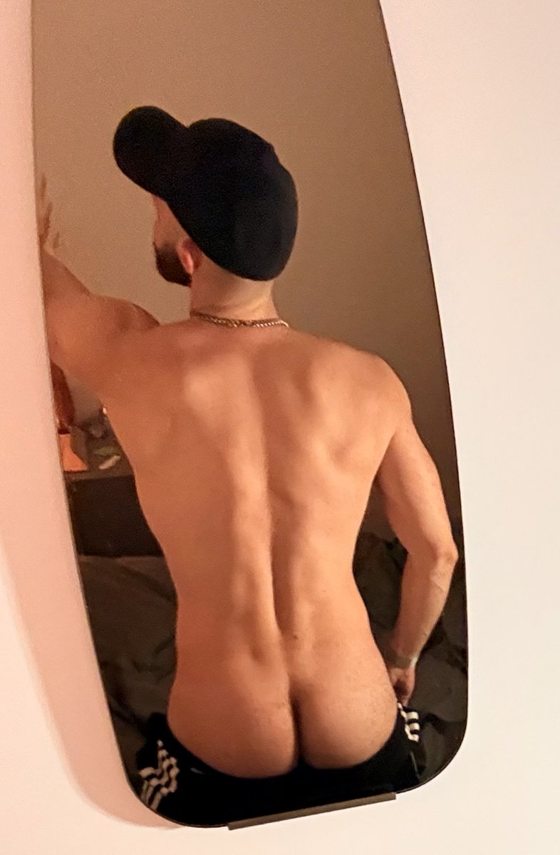 KinkyWolfX tweet media