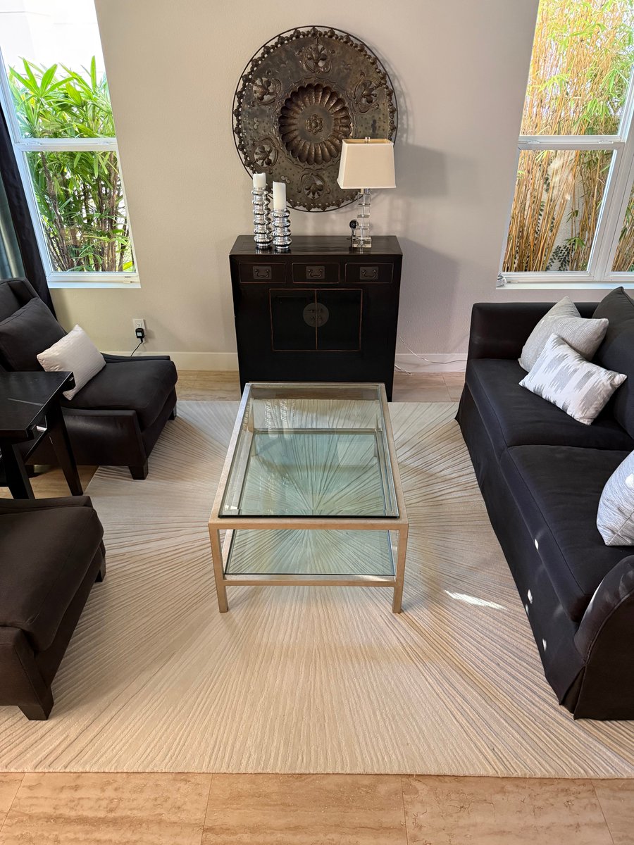 RugsCarpets's tweet image. Hemphill's Rugs &amp;amp; Carpets -  Just delivered!  Custom hand tufted  wool rug for a multiple repeat client in Newport Beach, CA.  Stunning  design and texture - RugsAndCarpets.com #interiordesign #customrug #interiordesigners #homefurnishings #woolrug #contemporary