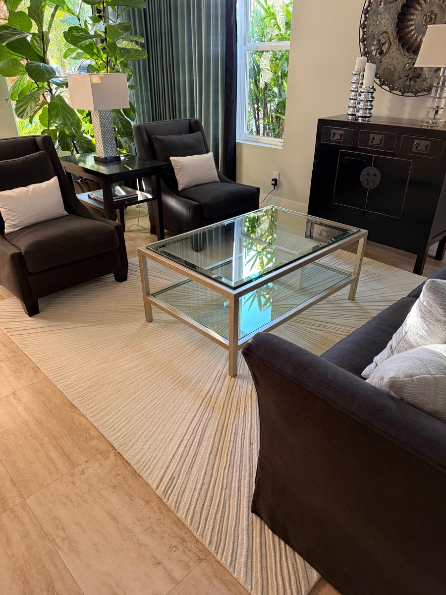 RugsCarpets's tweet image. Hemphill's Rugs &amp;amp; Carpets -  Just delivered!  Custom hand tufted  wool rug for a multiple repeat client in Newport Beach, CA.  Stunning  design and texture - RugsAndCarpets.com #interiordesign #customrug #interiordesigners #homefurnishings #woolrug #contemporary