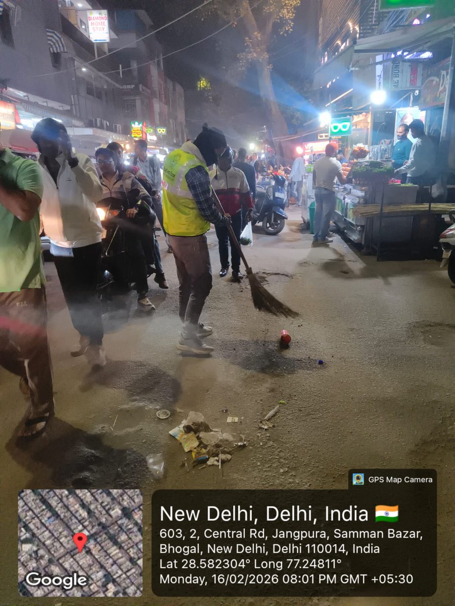 DCCNZMCD's tweet image. Night sweeping drive carried out across the central zone to ensure a clean and hygienic environment.
#CleanDelhi
#Delhipollution
#MCDinAction