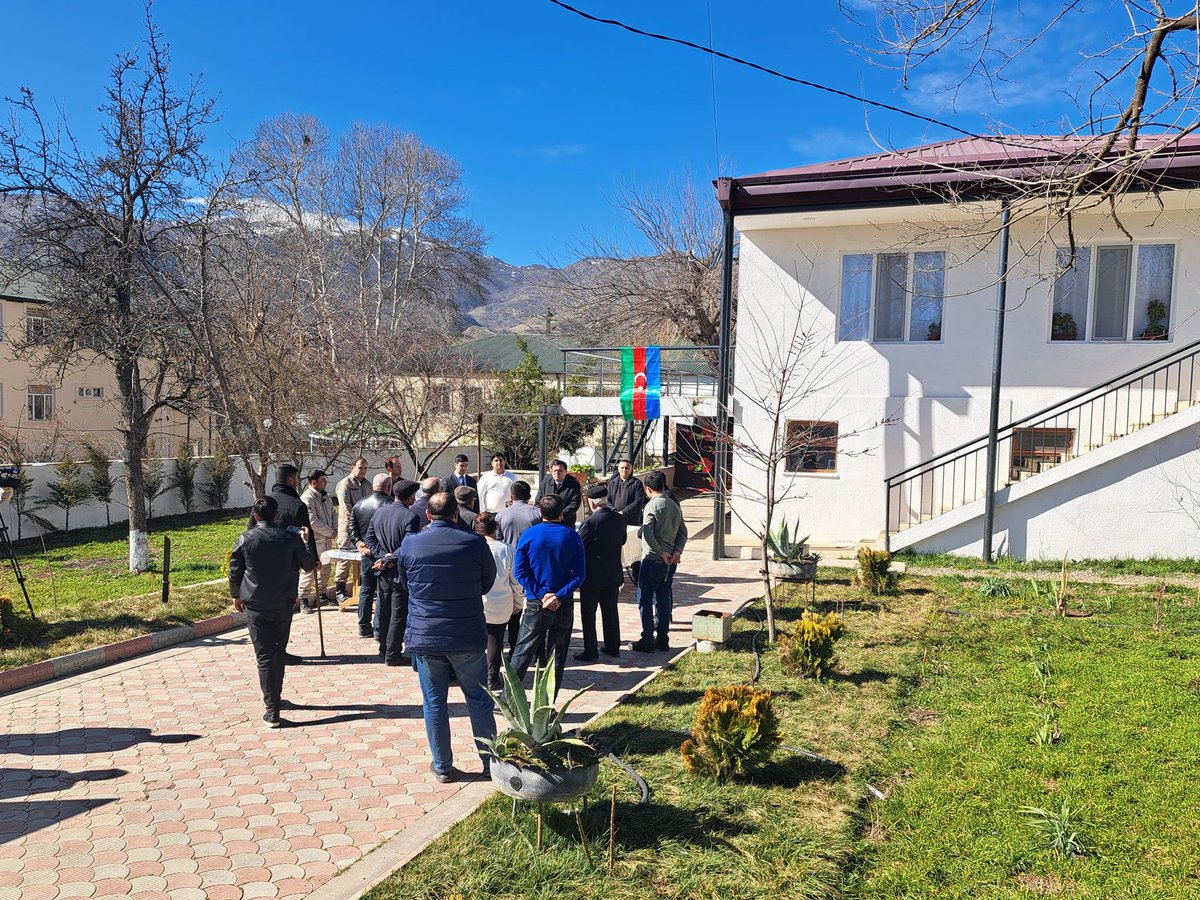 idpgovaz's tweet photo. 10 families relocated to #Hadrut settlement of the city of #Khojavend receive house keys
➡ Web: https://t.co/3pOKbvSwWx
➡ Telegram: https://t.co/PNllBYJhlJ https://t.co/tg4hqbqgVg