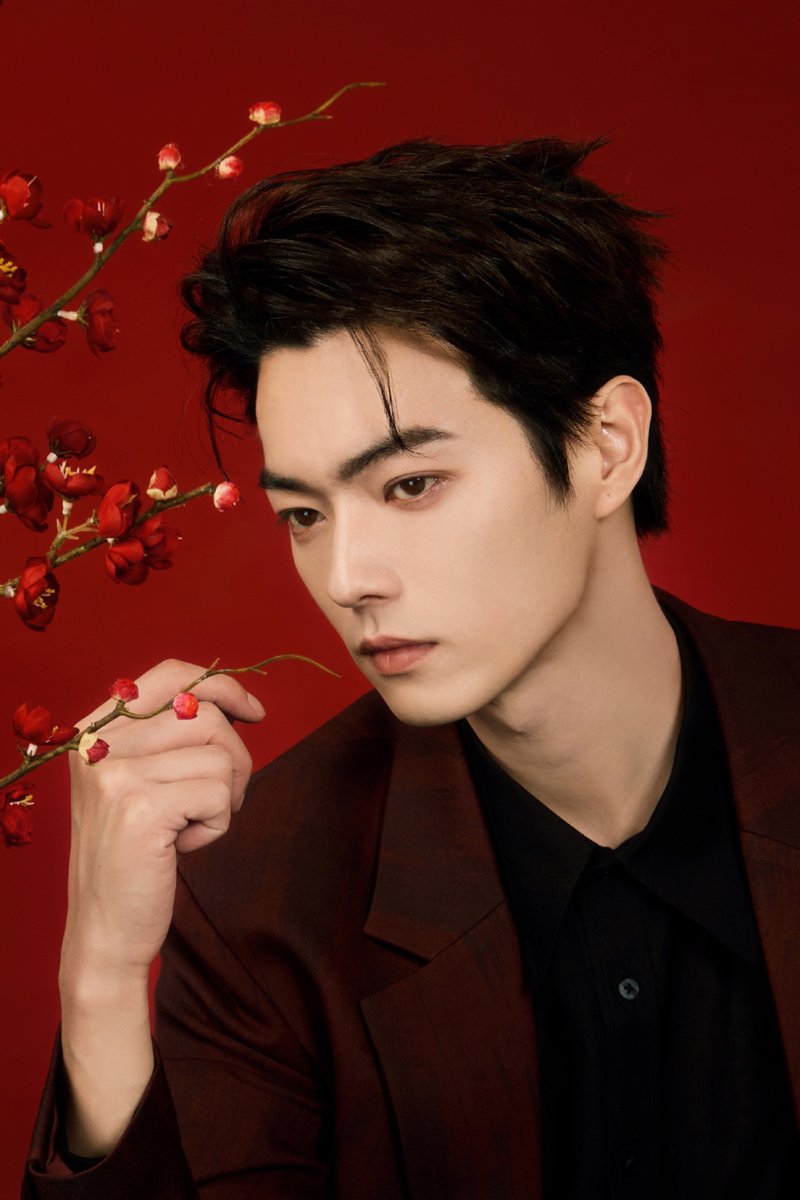 #XuKai’s team sends New Year’s greetings

More - weibo.com/7550973339/526…