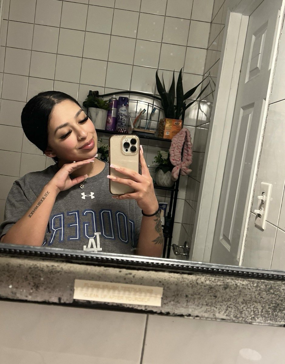 rainy dayssss meansss stay in bed