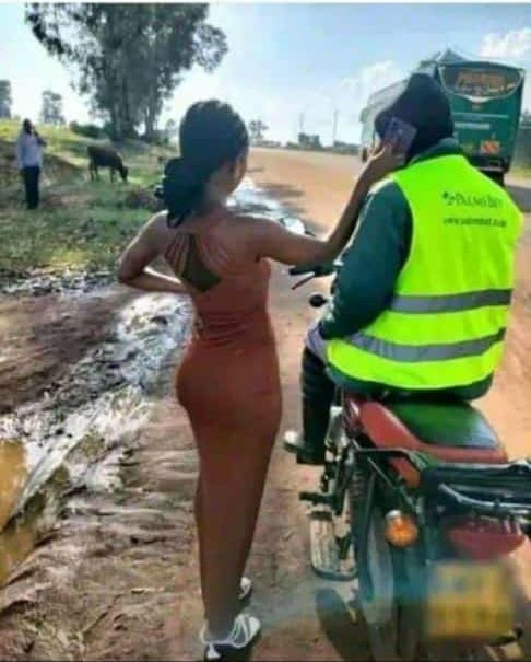 "Mimi ndio huyo Ninae chunga Ng'ombe hapo mbele Yako nilikuwa Naomba Umzungushe zungushe Kwanza Ili nikaoge"