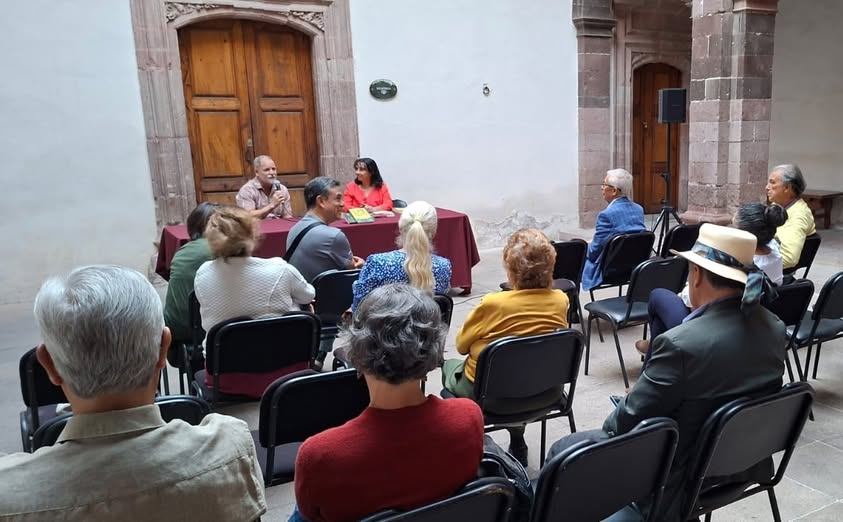 Agradecemos a Michael Sledge la presentación de su novela "Las Pozas", sobre el mítico jardín de Edward James en Xilitla. #CasadeAllende
