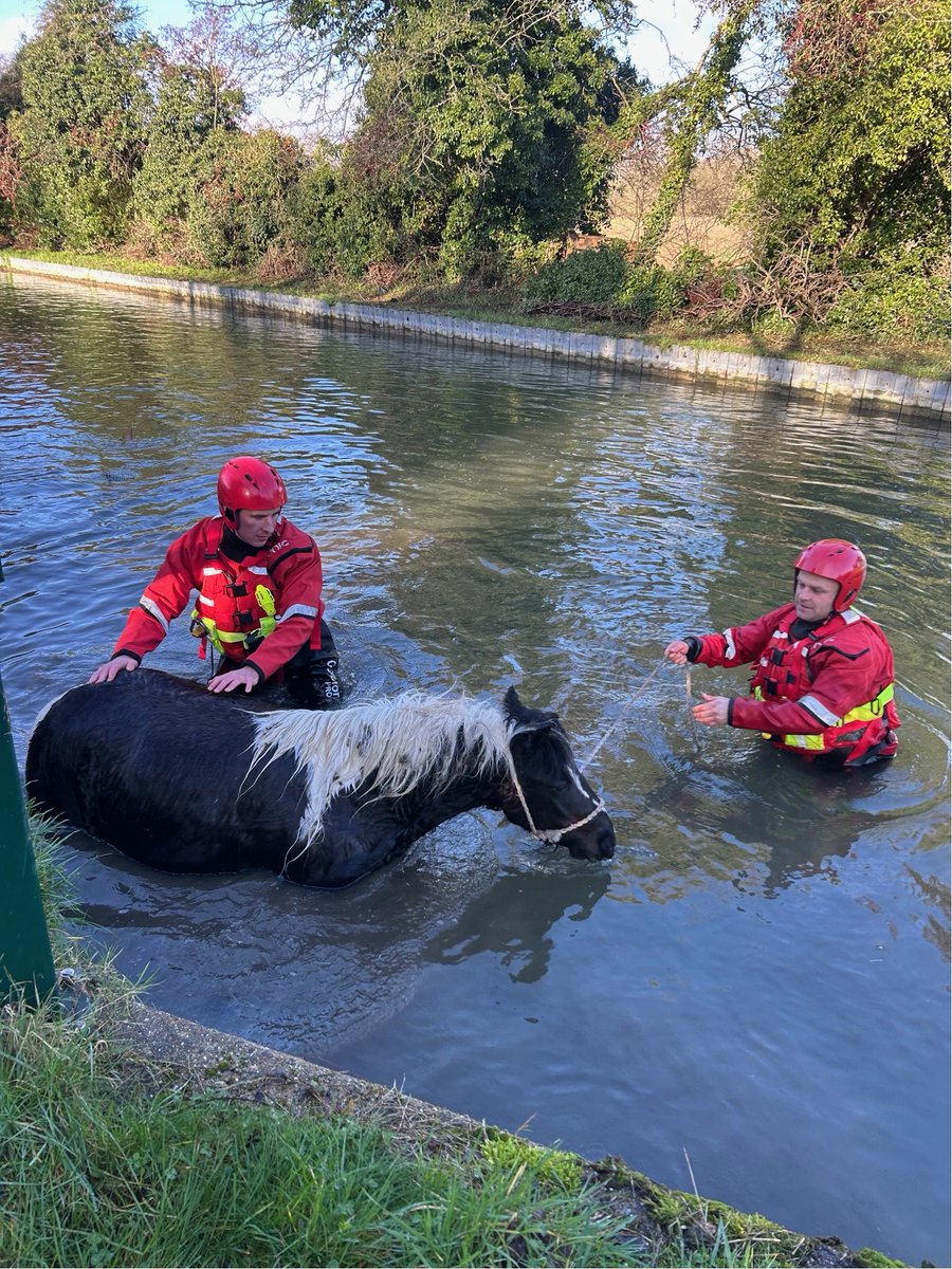 Herts Fire Control tweet media