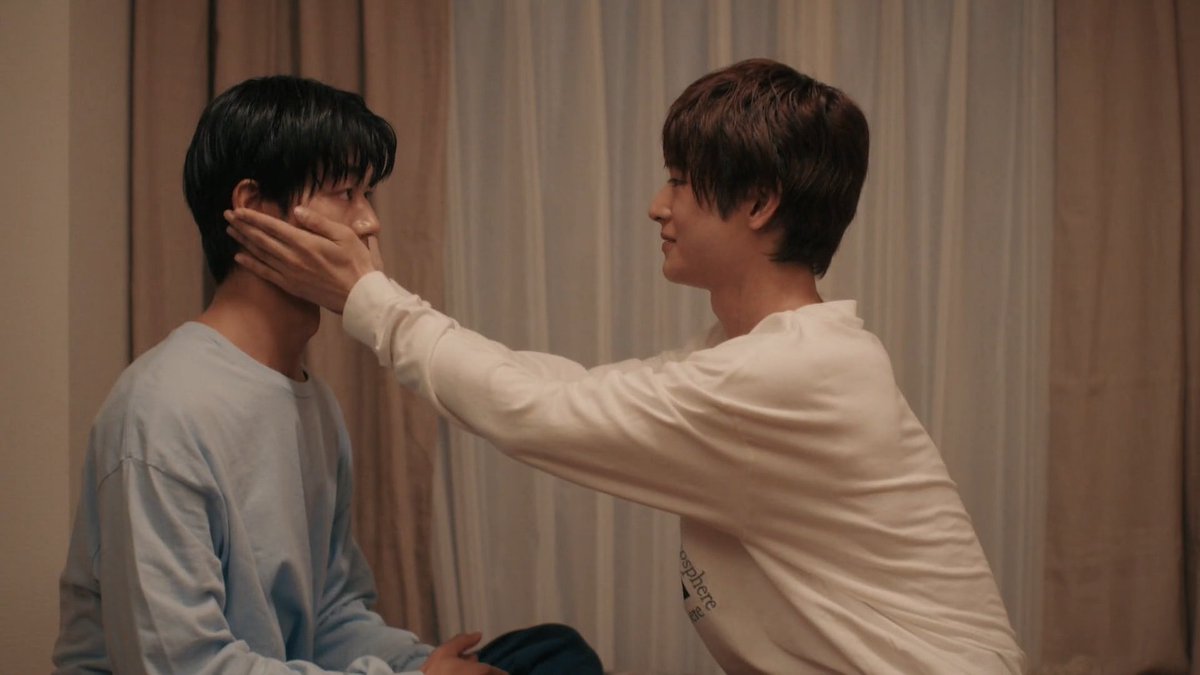 how to get a great excuse to touch your crush - or friend, if we're asking wataru: apply toner on each other's faces😭🤣
#CountdowntoYes #ドラマ同棲まで