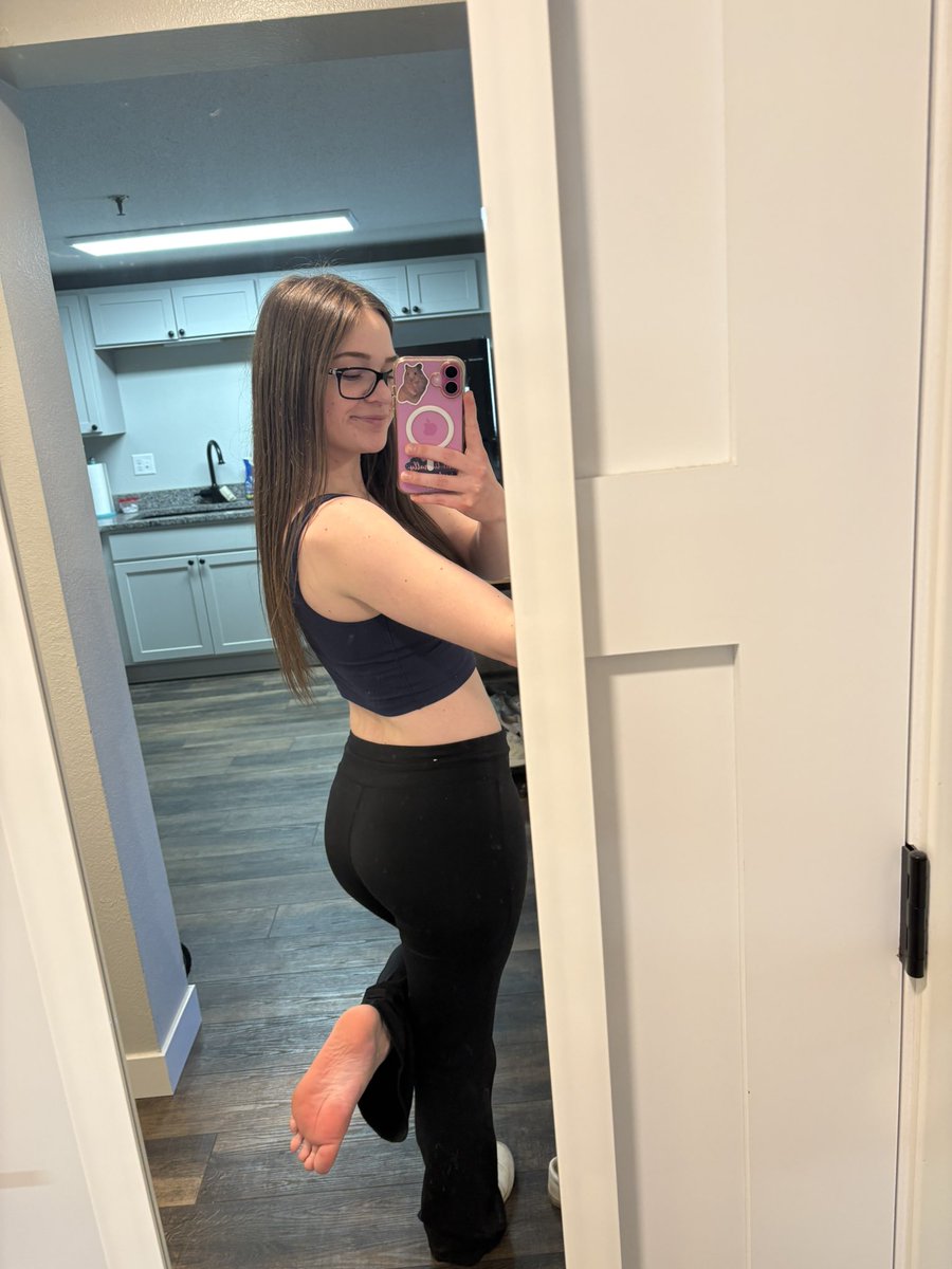 Samantha tweet media