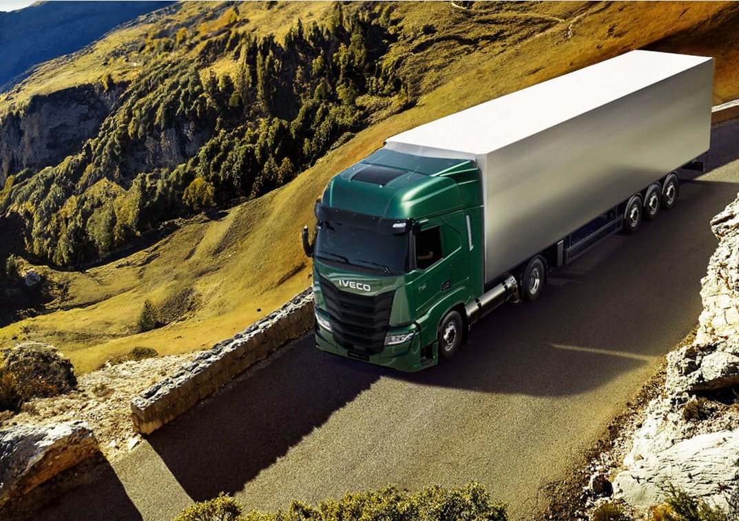 El IVECO S‑Way LNG, el camión sostenible del año. <a href="/Pschillaci13970/">Pablo Schillaci</a> cuenta los detalles en #gigantesdelcamino. visionauto.com.ar/el-iveco-s-way…