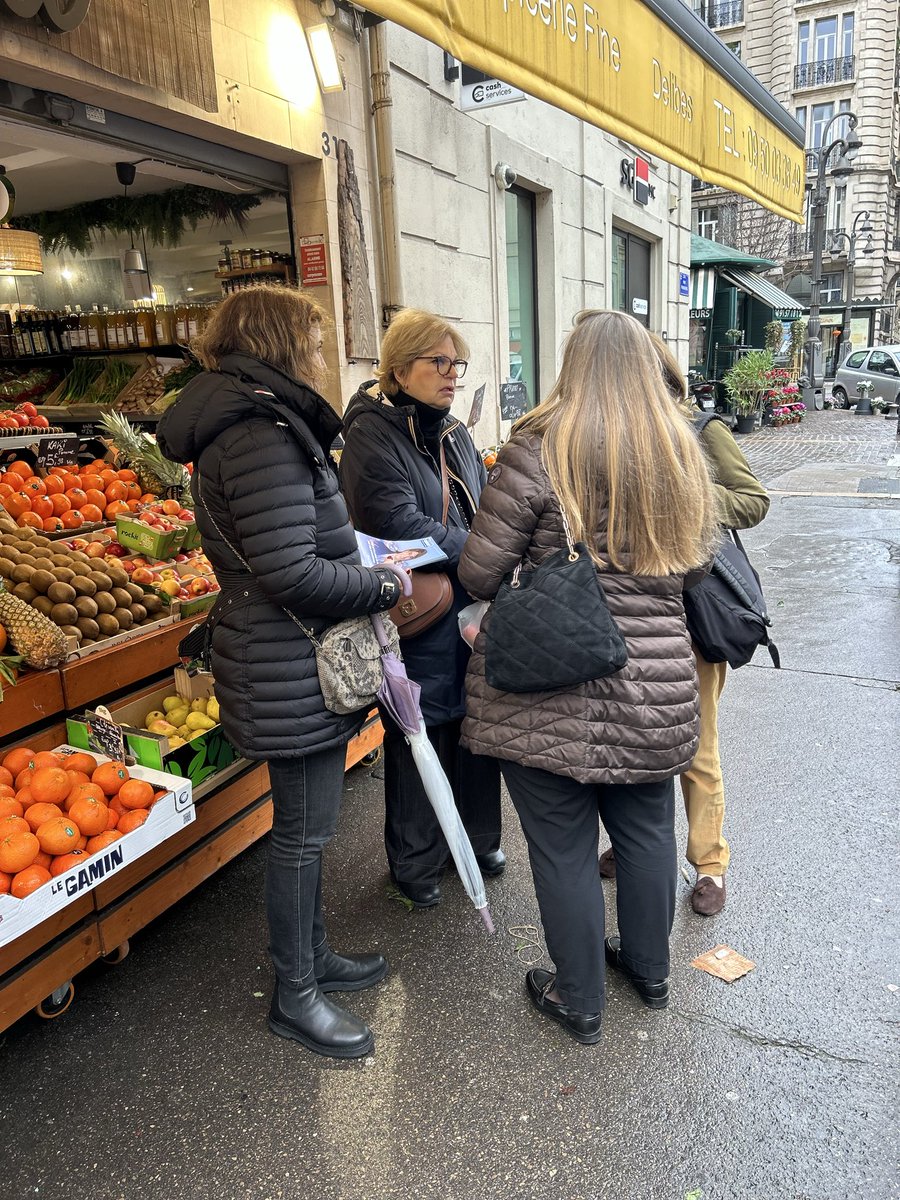 PILACatherine's tweet photo. Nombreux et conquérants ! Merci à toutes ces équipes et tous ces volontaires qui m’accompagnent au quotidien ! La dynamique est installée, grâce à vous, nous allons reprendre le 6-8 à la gauche ! 🙏 https://t.co/k4DkzA3OB5