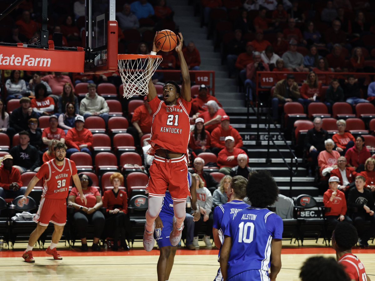 wku's tweet photo. A week on the Hill, in photos 📸

🛍️ Market on the Avenue was extra festive with a Valentine’s Day theme.

⚾🏀 From baseball to men’s and women’s basketball, @WKUSports kept Hilltopper spirit strong all week. 

🔍💌 @wkuhrl Living Learning Communities hosted some great events, including an escape room challenge and a sweet Valentine’s Day activity.

📈 The @WKUGordonFord Business Fair connected Hilltoppers with career opportunities and future plans.

👑 And we wrapped up the week celebrating our Coming Home King!

WKU Week in Photos: https://t.co/JMWKeS53j4

#WKU #GoTops #CampusLife #TogetherWKU #PhotoDump
