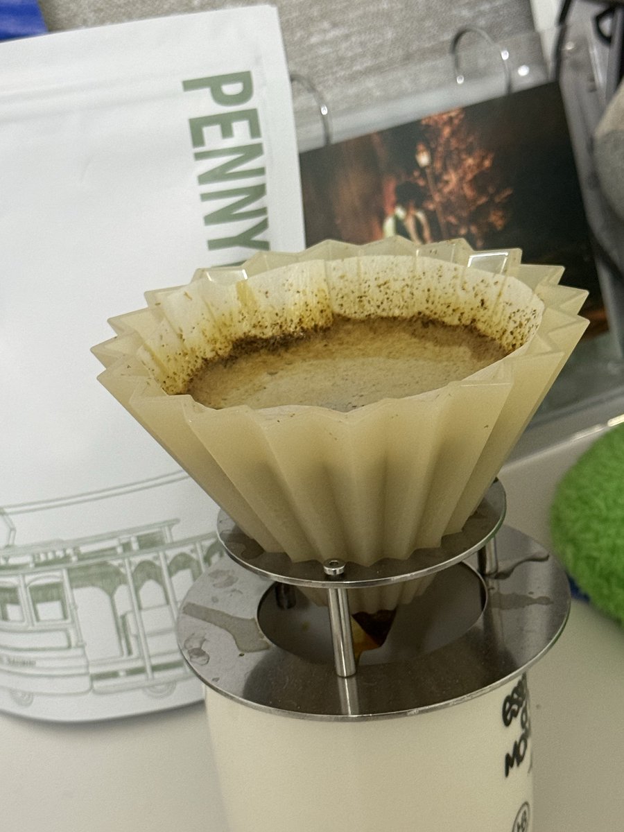 4시 출근 필수템은 아무랴도 커피아니겠니..😞 졸려