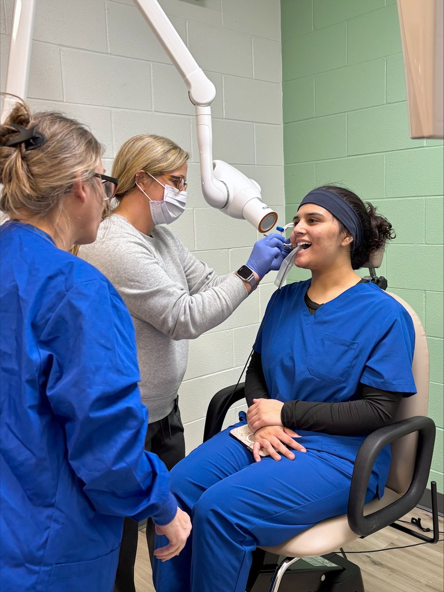 thompsonmtec's tweet photo. Our latest Dental Assistant Program is off to a great start! These ladies are on their way to a career with a flexible schedule and steady work. https://t.co/4NTu7jzPdB