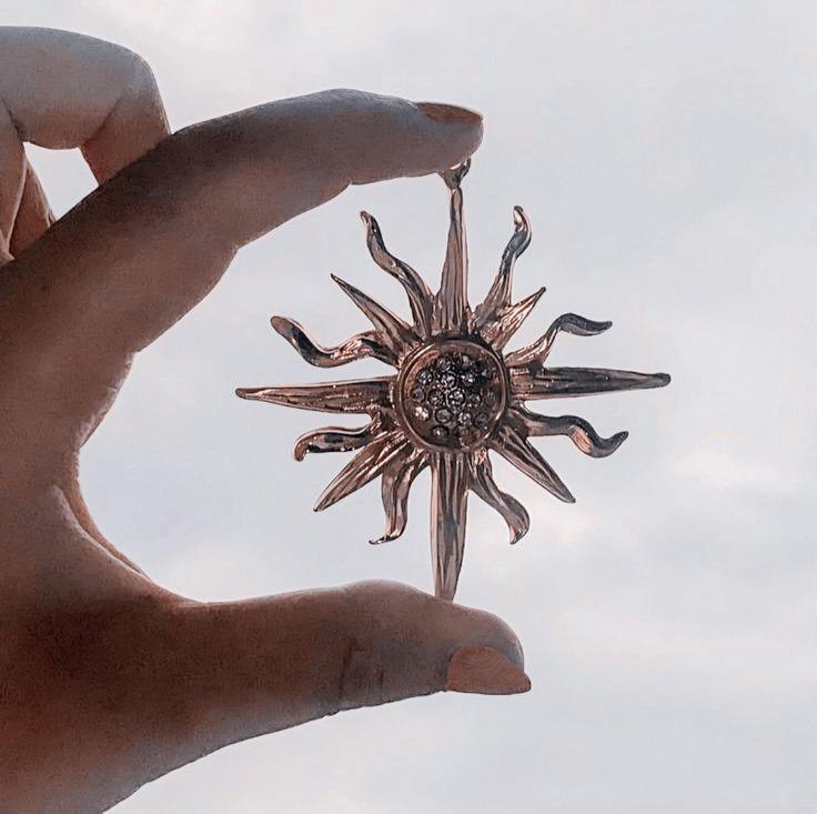 wldcstdrcams's tweet photo. ⠀⠀⠀⠀⠀𝙕𝙤𝙚 𝙃𝙖𝙫𝙞𝙡𝙡𝙞𝙖𝙧𝙙
⠀⠀⠀⠀ ❛𝚍𝚊𝚞𝚐𝚑𝚝𝚎𝚛 𝚘𝚏 𝙰𝚙𝚘𝚕𝚘❜
⠀⠀𝘋𝘰𝘯'𝘵 𝘵𝘳𝘶𝘴𝘵 𝘵𝘩𝘦 𝘢𝘯𝘨𝘦𝘭 𝘰𝘧 𝘩𝘪𝘴 𝘦𝘺𝘦𝘴, 
⠀⠀⠀⠀𝘵𝘩𝘦𝘺 𝘬𝘦𝘦𝘱 𝘢 𝘥𝘦𝘮𝘰𝘯 𝘪𝘯𝘴𝘪𝘥𝘦 ⠀⠀⠀⠀⠀⠀⠀⠀⠀ ⠀⠀⠀ https://t.co/bVxU4bfylE