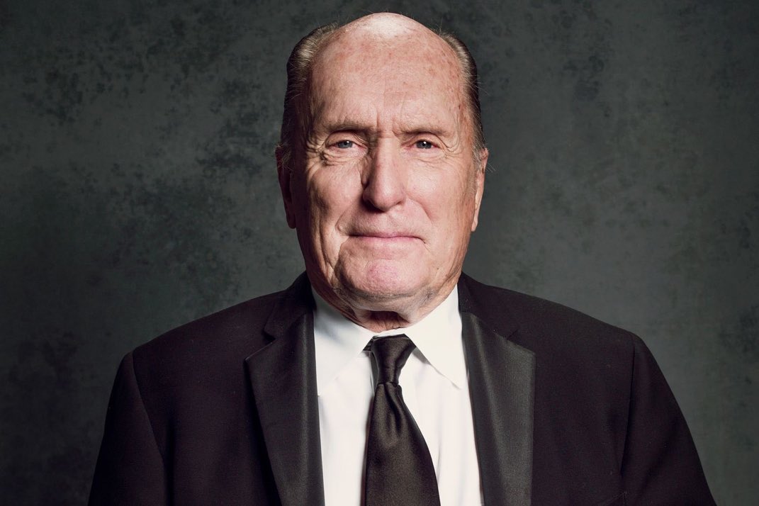 Ha fallecido el actor Robert Duvall a los 95 años de edad.

Ganador de Oscar, Globos de Oro y numerosos premios más y con grandes actuaciones como las de Tender Mercies, Apocalypse Now o El Padrino entre otras.

Descanse en paz🙏🏻