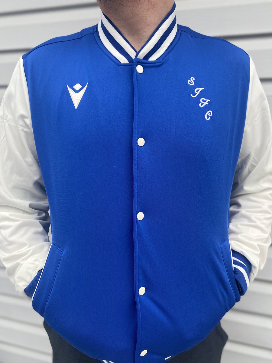 scotlanada's tweet photo. Selling these 2, size L jacket and size M shirt. Shoot me a message if you’re interested. #stjohnstone https://t.co/eFxb0m2pUi