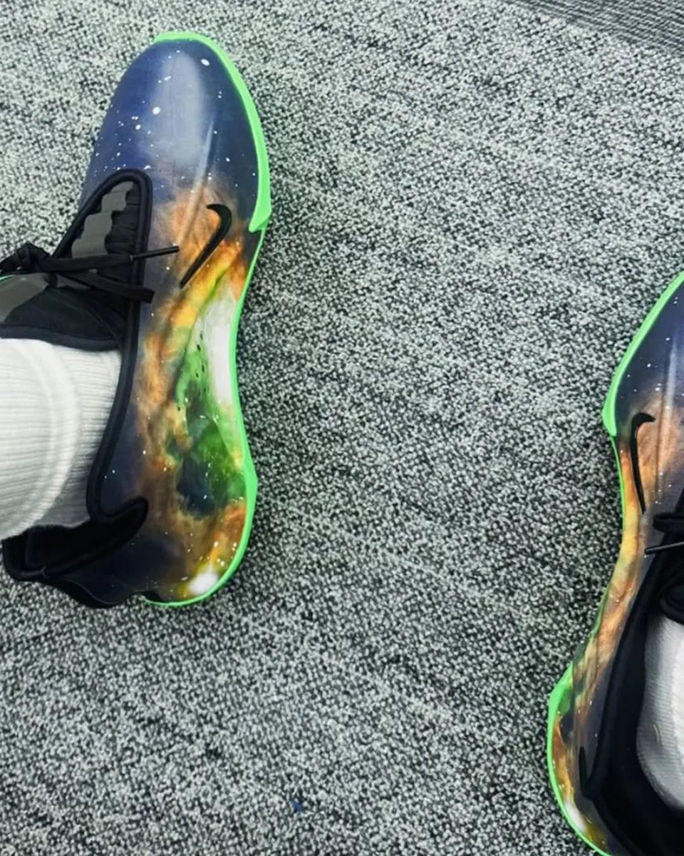 doza615's tweet photo. @KicksFinder These look better https://t.co/TjHexJC1kY
