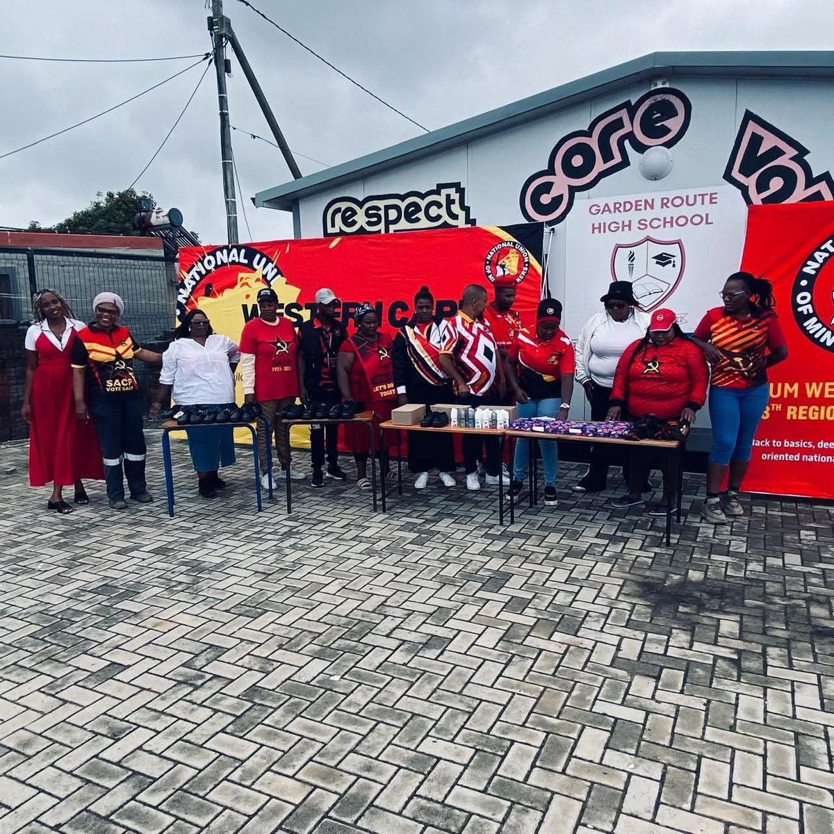 _cosatu's tweet photo. #NUM Youth Structure Western Cape Region held a progressive #Back2School campaign in Mossel Bay by donating dignity packs, school shoes
#Right2LearnCampaign #Back2Basics https://t.co/ra1o8lZ2VZ