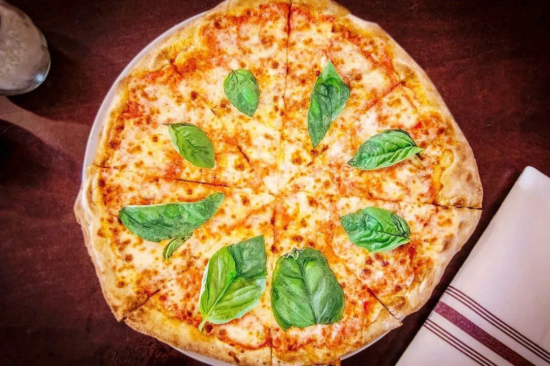 NonnasDestin's tweet photo. Mouthwatering midday Margherita Pizza @NonnasDestin Now open for Lunch 11-2 daily at #HarborWalkVillage #LetsGo

https://t.co/xMGj086N6X #Lunch #Pizza #Destin #Yummy https://t.co/LSbBrP4UjE