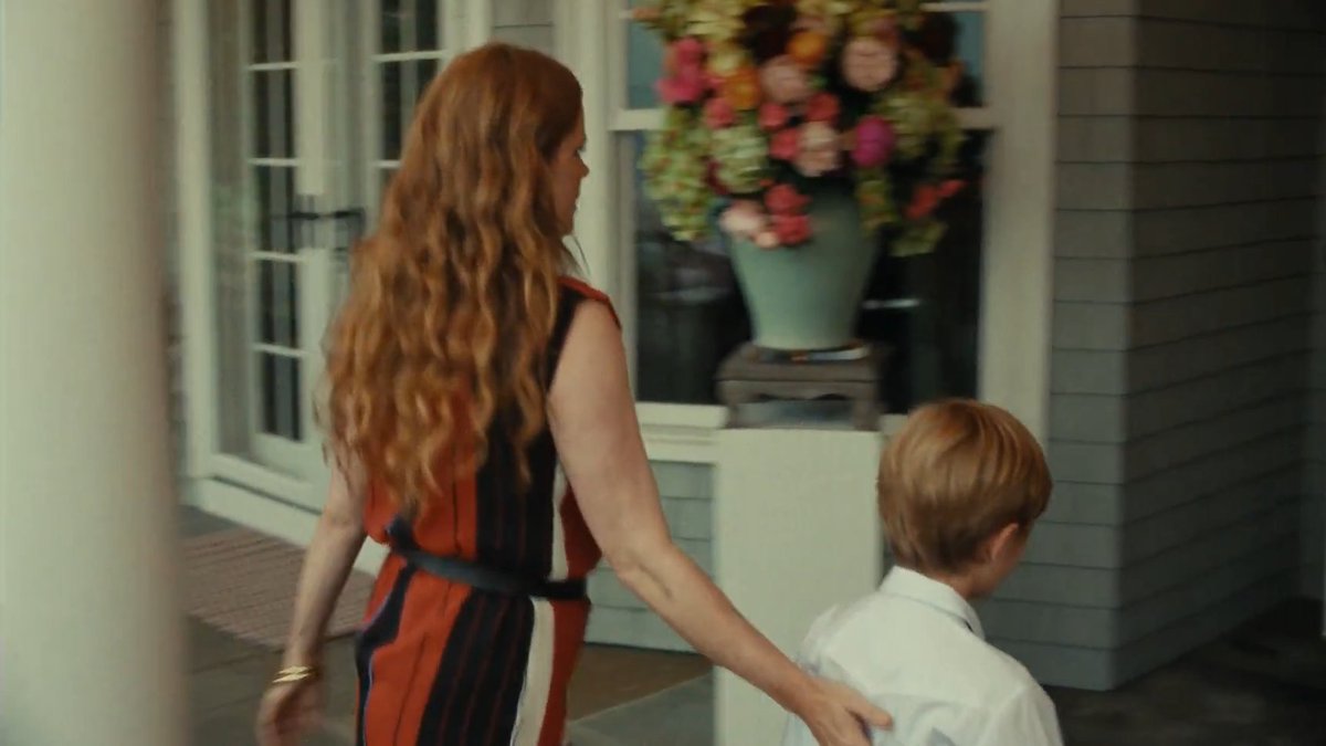 vhscut's tweet photo. “A luminosidade natural de Amy Adams faz com que o público continue torcendo por ela, mas #AtTheSea se torna monótono e soturno, catalogando os danos de Laura em vez de moldá-los em uma jornada modulada que realmente conduza a algo além do óbvio.”
– The Hollywood Reporter https://t.co/Y574QYuPKL