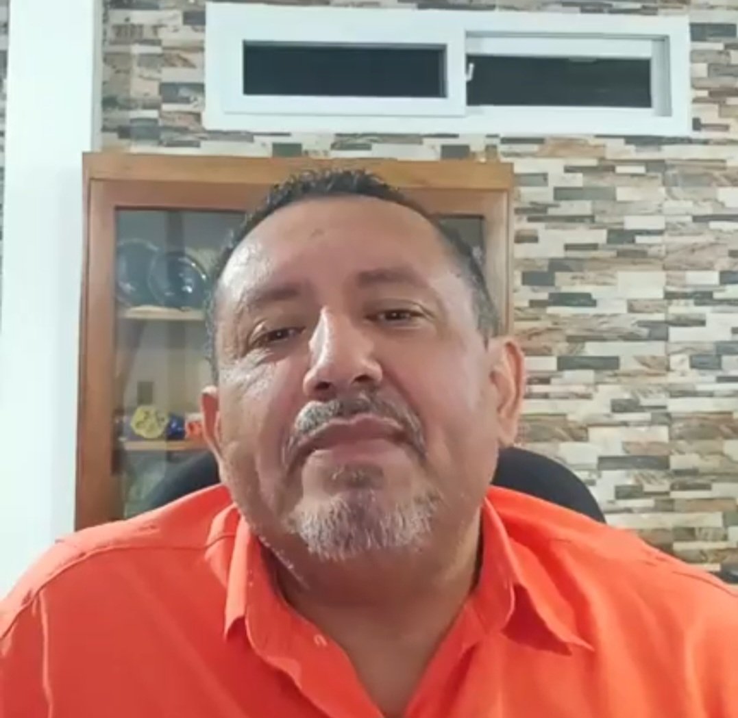 macu_ubaldo's tweet image. #Urgente

El lider de transporte Rony Mendoza paralizará el pais si el gobierno de @BArevalodeLeon no da prorroga de 5 años a la implementacion de reguladores de velocidad en cabezales y buses. 

Rony Mendoza se opone a todo cambio

Maldita sea.