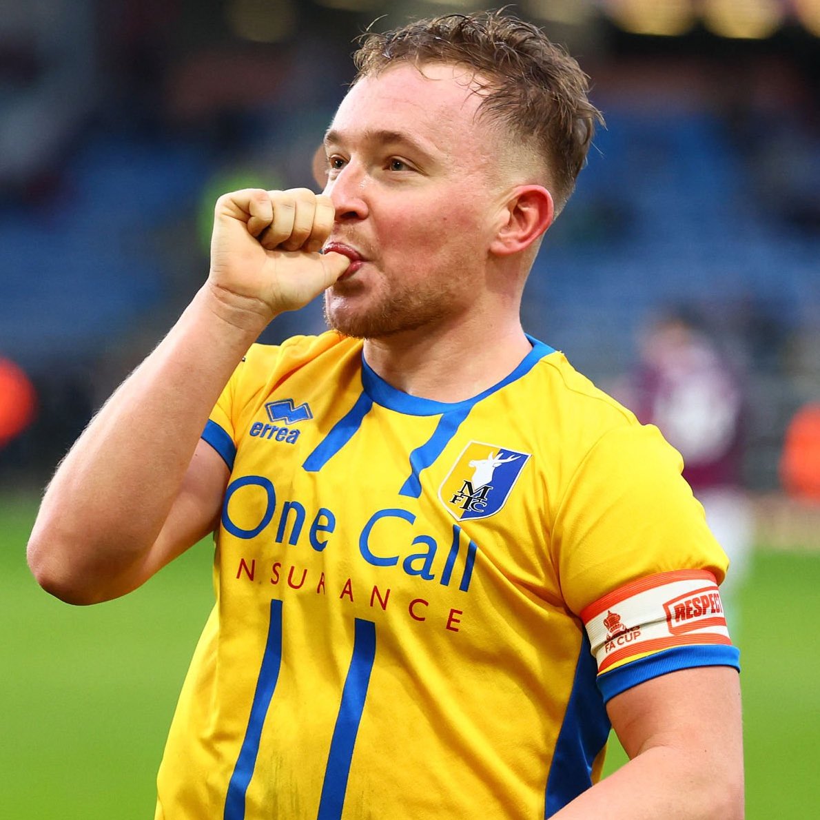 DailyAFC tweet media