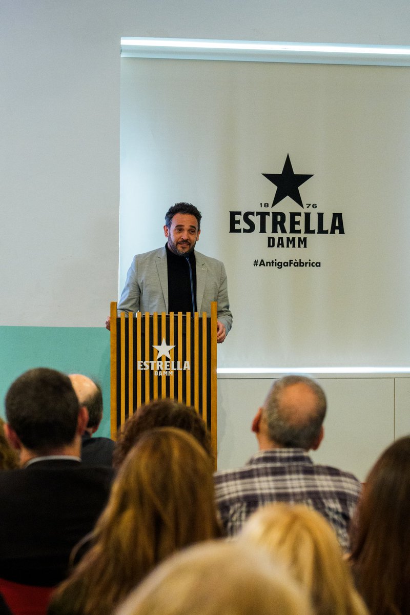 esportcat's tweet photo. 📍 El SG @abelgama77 ha assistit a la presentació de la 12a edició de la @uniruncat 🏃‍♀️

Una cita consolidada que fomenta l’esport universitari, els hàbits saludables i la convivència entre estudiants de tot el país

Impulsem l’esport en totes les etapes de la vida! 💪

#esportcat https://t.co/AZOmOIkRRM