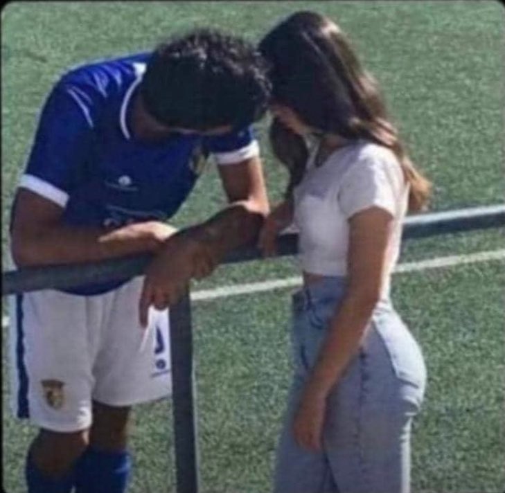 Her; Why did you invite me to this match when you are on the bench?
Me; I wanted you to know that am not a player 😂😆