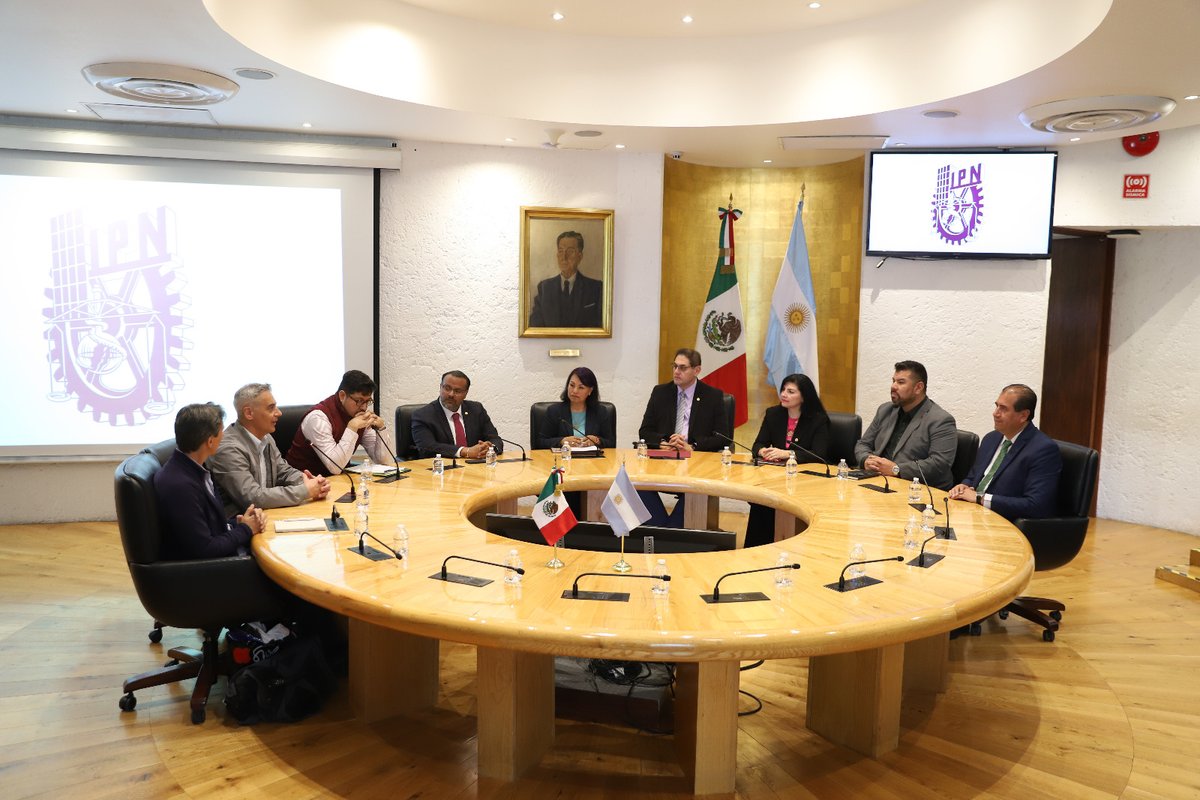 Fortalecemos la colaboración internacional.
El Instituto Politécnico Nacional recibió la visita de trabajo del Instituto Tecnológico de Buenos Aires para dialogar sobre la implementación de cursos COIL, impulsando competencias globales y el trabajo intercultural.

#IPN #COIL