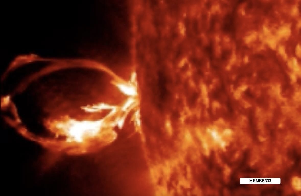 🚨 HUGE CME ERUPTION — EARTH-FACING WINDOW IN 72 HOURS

A massive CME just launched off the Sun’s eastern edge — a fast-moving cloud of magnetized plasma racing into space.

The active region that produced it is rotating.

In about 72 hours, that same unstable zone will be facing