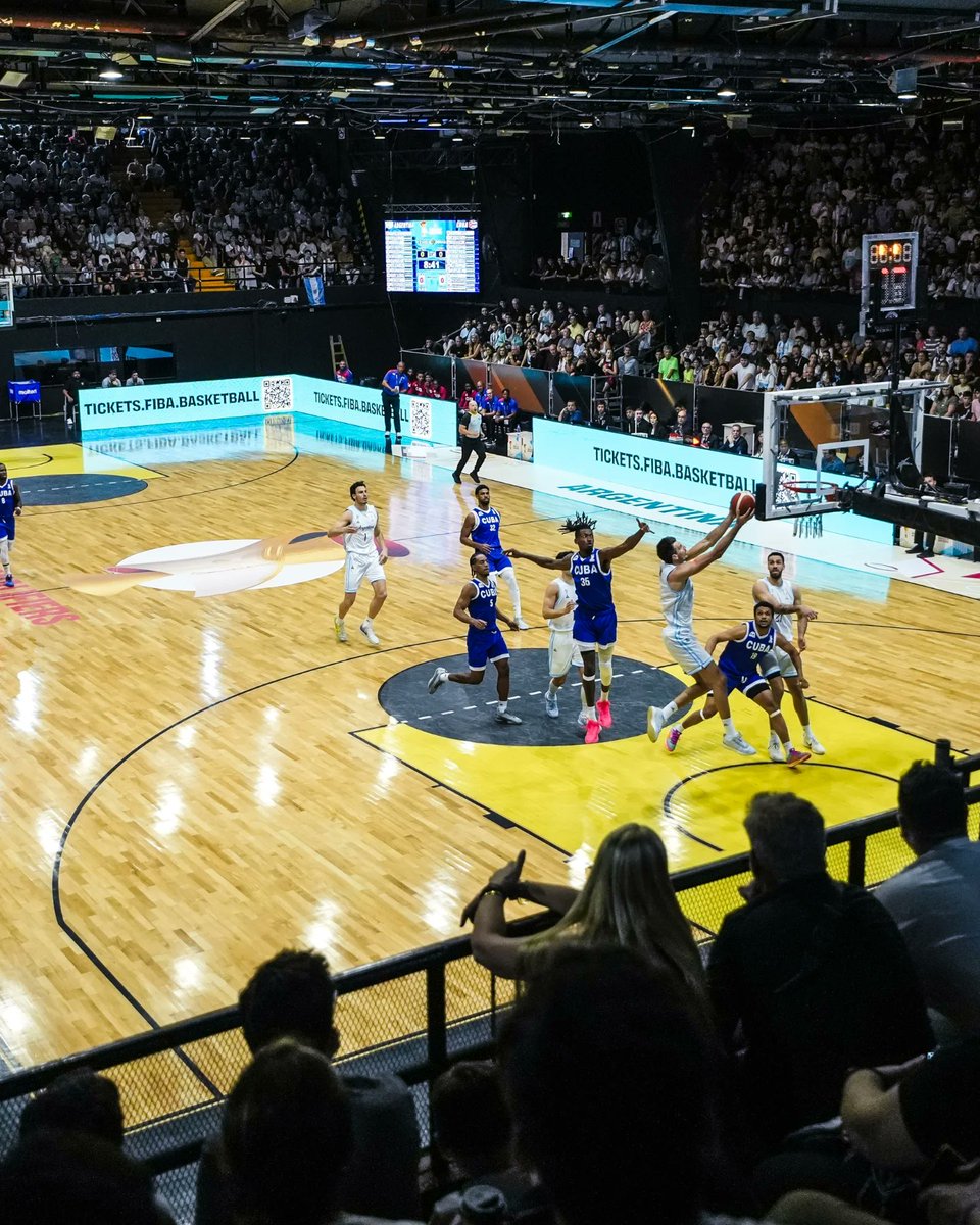 BasketArgentina's tweet image. 🎟️ Empezó la venta de entradas para ver a la Selección en Obras por la segunda ventana FIBA 

💵 Los valores 
Popular: $70.000
Plateas: $90.000
Platea Baja: $130.000

27/02 | 🇦🇷 vs. 🇺🇾 (21:30)
02/03 | 🇦🇷 vs. 🇵🇦 (18:30)
📺 TyC Sports y DSports

#FIBAWC | @fibawc | #StepItUp