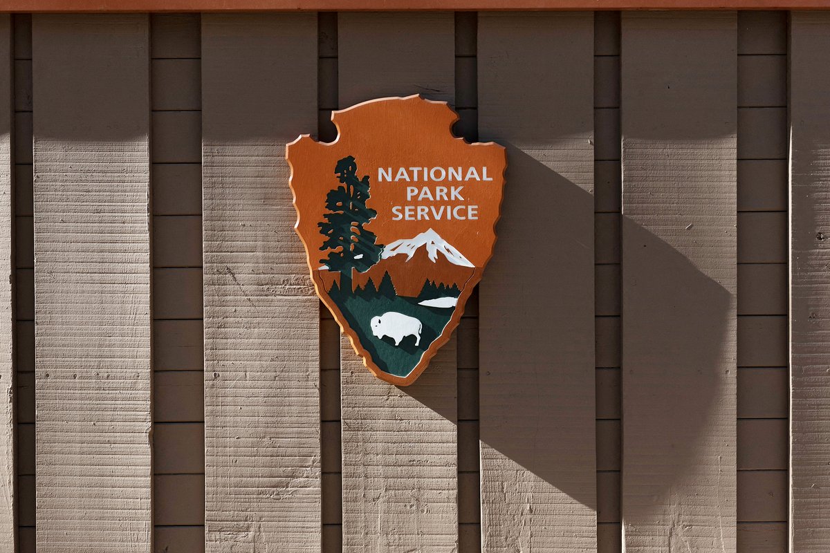 Trump’s new NPS nominee Scott Socha has zero experience in public service or conservation. He’s made a career out of extracting maximum profit from our national parks, not protecting them, and would fit right in with Burgum’s fiefdom of corrupt officials. bit.ly/4kEzuKz