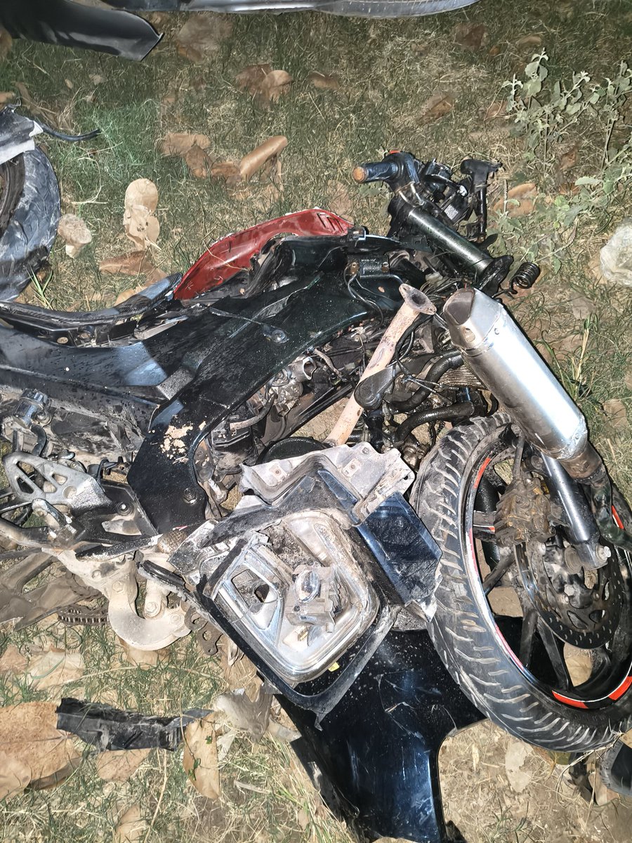 oyepratap's tweet photo. @DeepikaBhardwaj They have deleted all their socials. I can share the video and photos I took at the police station. The last picture is of the bike that Kabir was riding. https://t.co/VMFqKHZKX0