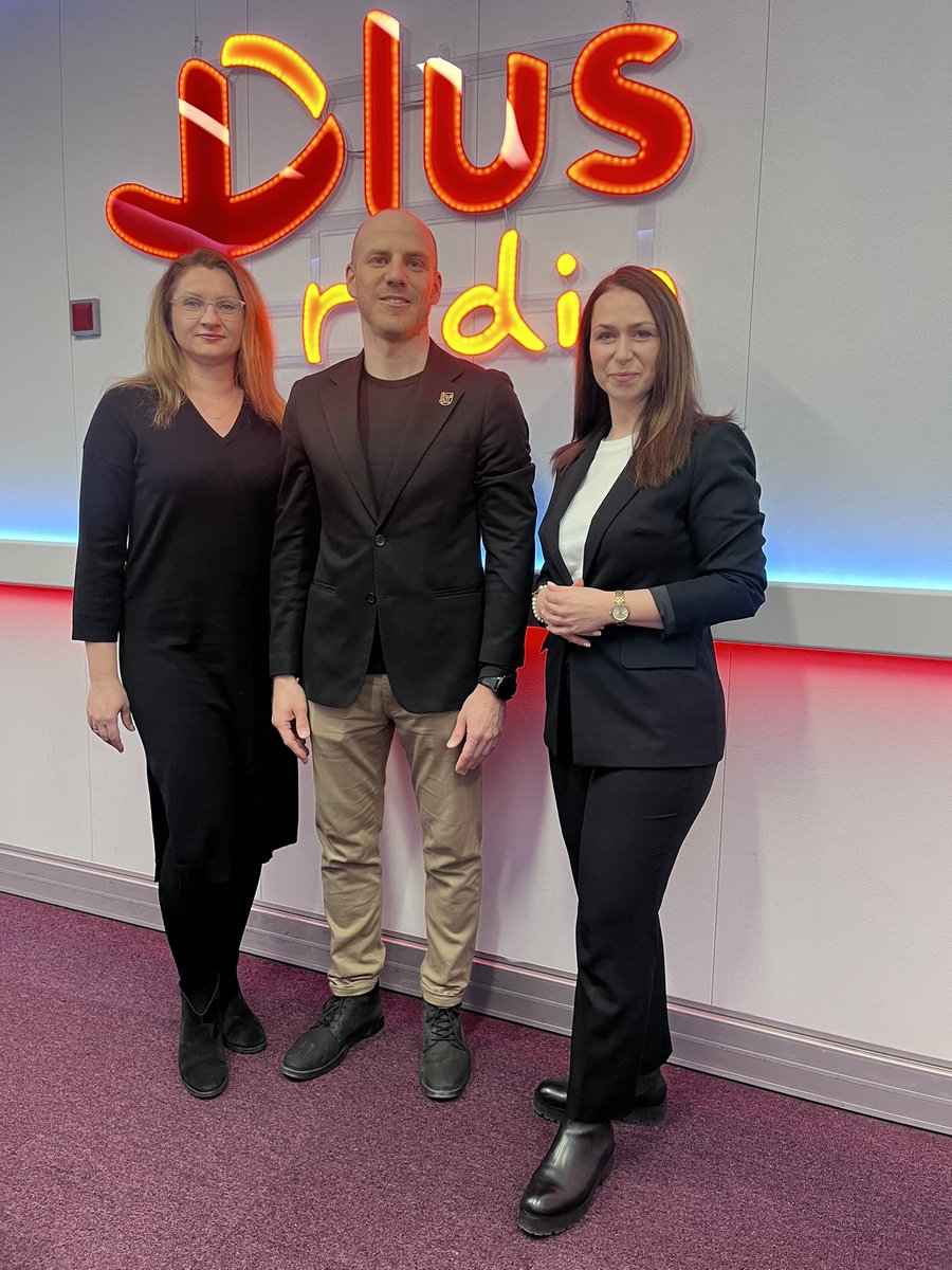 Dziś w „Otwartym studiu Magdaleny Szefernaker”

👉 Porodówki znikają z mapy Polski 
W kilka tygodni zamknięto 18 oddziałów położniczych. To efekt polityki Ministerstwa Zdrowia, które chce ograniczać działalność placówek z małą liczbą porodów i stawia na centralizację oraz wyższe